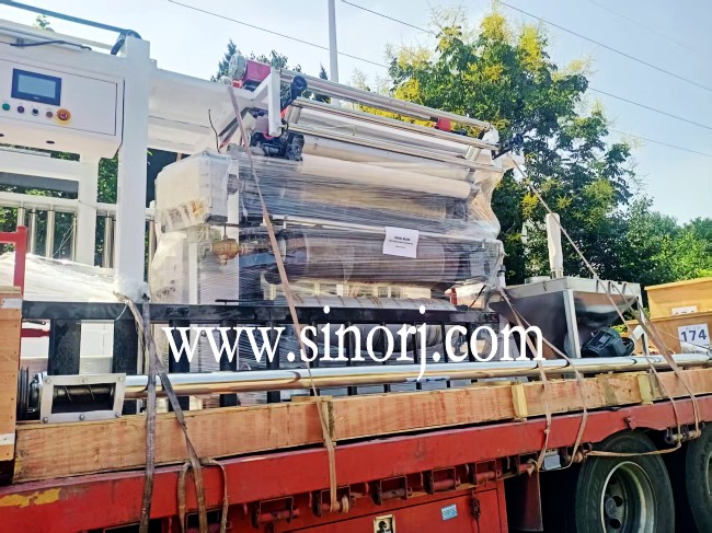 爆品pvc仿大理石板生產(chǎn)線板車發(fā)往國外